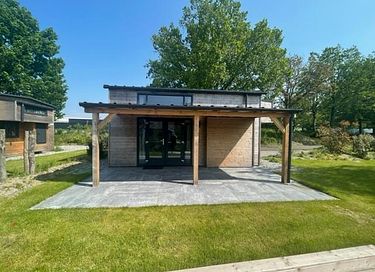 iny house dans le Flevoland au bord d'un lac - 11