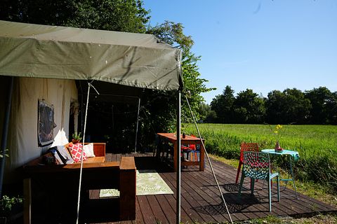 Safari tent for 8 people in eco-camping - 2