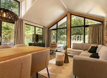 Luxury lodge with (heated) private pool - 14