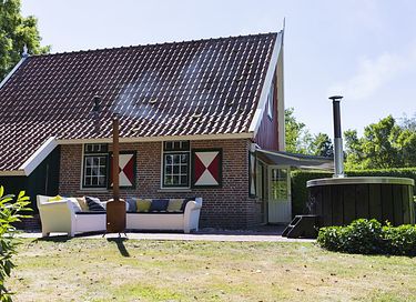 Vacation home with sauna and hot tub for 4 - 2