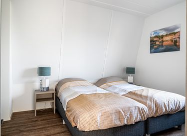 water villa with private jetty in Friesland - 12