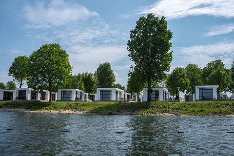 Luxuriöses Ferienhaus direkt am Wasser - 2