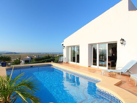 Ruim huis met panoramisch uitzicht en zwembad - 3