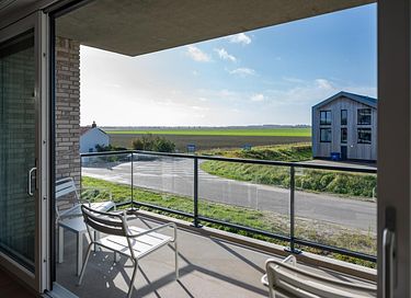 Spacious penthouse close to the sea - 16