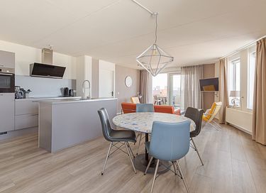 Corner apartment with panoramic views - 10