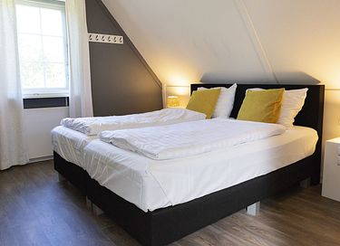 Vacation home with sauna and hot tub for 4 - 7
