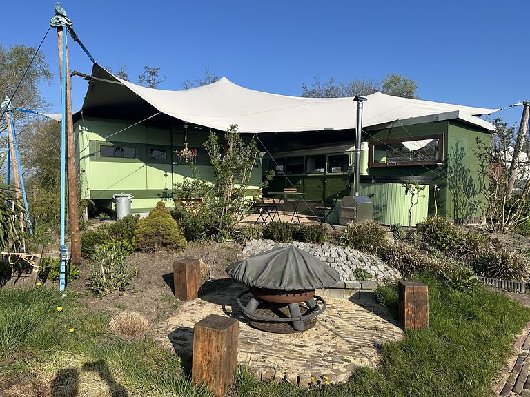 Maison de campagne unique avec bain à remous privé - 1