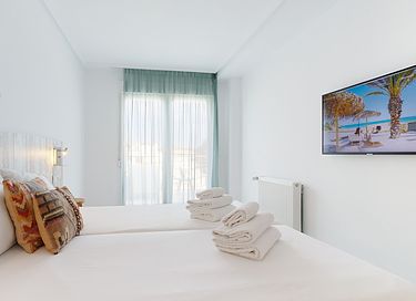 Luxury apartment with sea view on the beach - 7