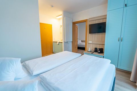 Chambre de luxe à 4 personnes dans un parc près d'un lac - 3