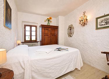 Maison-tour du XIVe siècle dans un cadre verdoyant - 25