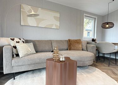 Chalet spacieux avec jardin et terrasse au bord de l'eau - 4