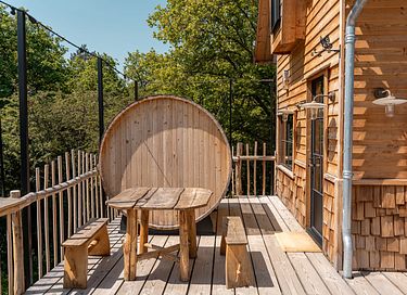 Luxury tree lodge with sauna - 31