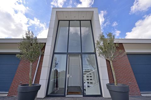 Vakantiewonin met sauna en zicht op het water - 4