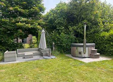 Freistehender Bungalow mit Whirlpool und Pizzaofen - 39