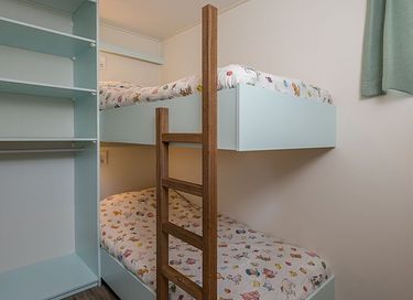 Familiewoning met uitzicht op natuurplas - 13