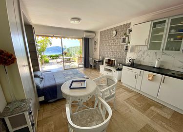 Studio met zwembad en uitzicht op de baai - 2