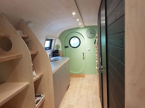 Logement original sur pilotis dans la forêt - 4