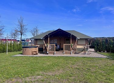 Passez la nuit dans une tente de glamping de luxe.