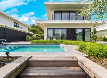 Luxuriöse Villa mit privatem Pool