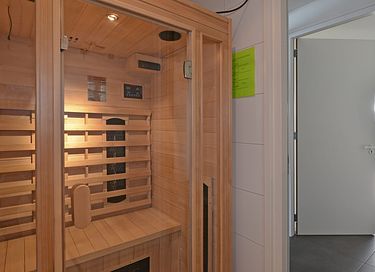 Vakantiewonin met sauna en zicht op het water - 17