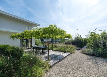 Wellness-Villa am Wasser mit Sauna - 35