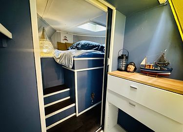 Sleeping on an IJsselmeer cutter in Den Bosch - 8