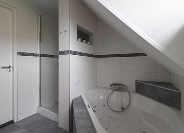 Vakantiehuis (8p) aan open vaarwater - 13