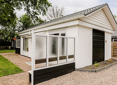 Attractive cottage for 4 right by the water - 26
