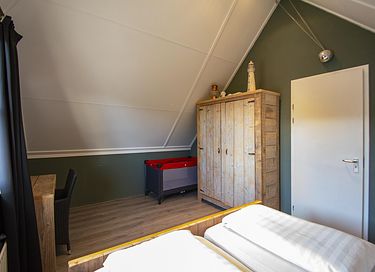 Attractive vacation home with whirlpool - 13