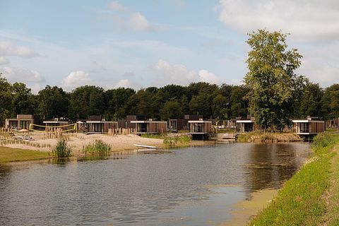 Pavillon romantique pr 2 avec sauna au bord de l'eau - 2