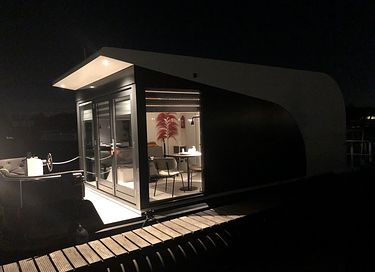 Je eigen hotelkamer, drijvend in de haven! - 3