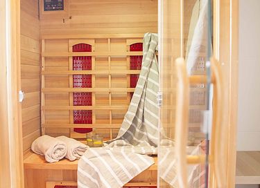Cozy family cottage near beach and sea - 17
