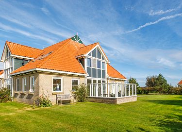 Spacious vacation home near beach on Ameland - 2