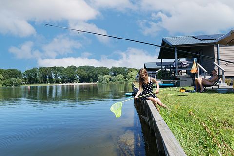 Lodge (6p) directement sur un étang à poissons - 3