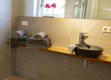 Chalet de bien-être avec bain à remous et sauna (6p) - 26