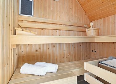 Luxuriöse Gruppenunterkunft mit Sauna und Sonnendusche - 2