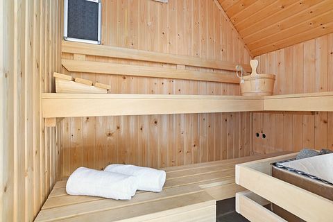 Luxuriöse Gruppenunterkunft mit Sauna und Sonnendusche - 2