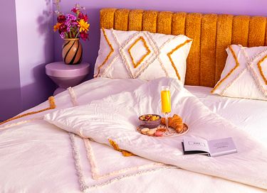 Stilvoll übernachten in einer violetten Oase - 36