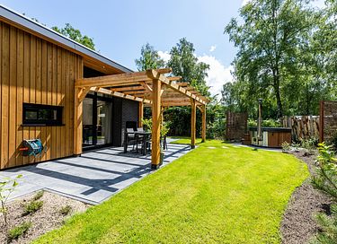 Boslodge met privé hottub en sauna - 2