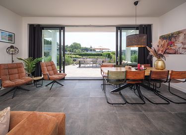Luxe villa aan het water met omheinde tuin - 6