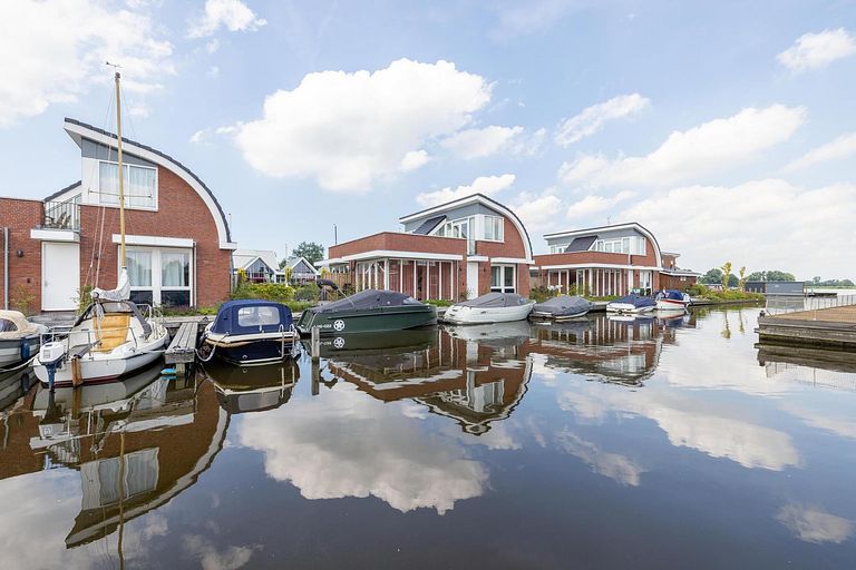 Waterfront villa with roof terrace - 1