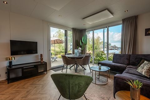 Holiday home near the water in Overijssel - 3