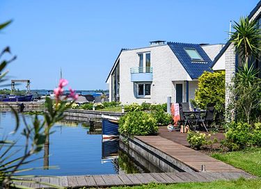 Spacious water villa for families - 24