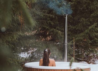 Breathtaking mirror house in Norway - 39