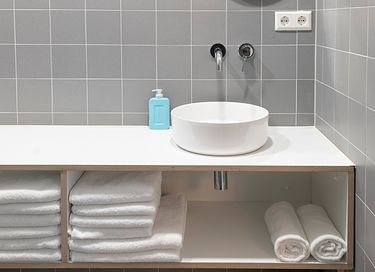 Gruppenunterkunft (16p) in ehemaligen Schule - 35