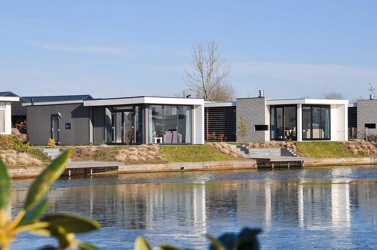 Chalet (4p) on the water on the Veluwe - 1