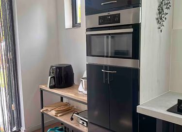 Freistehender Bungalow mit Whirlpool und Pizzaofen - 23