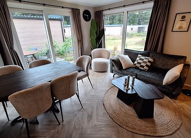 Modern lodge with a private hot tub in Drenthe - 5