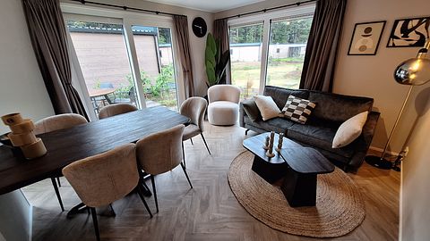 Modern lodge with a private hot tub in Drenthe - 5