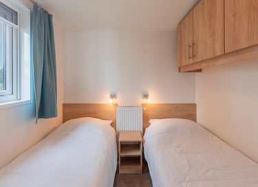 Pavillon pour 4 personnes au bord d'un lac récréatif - 11